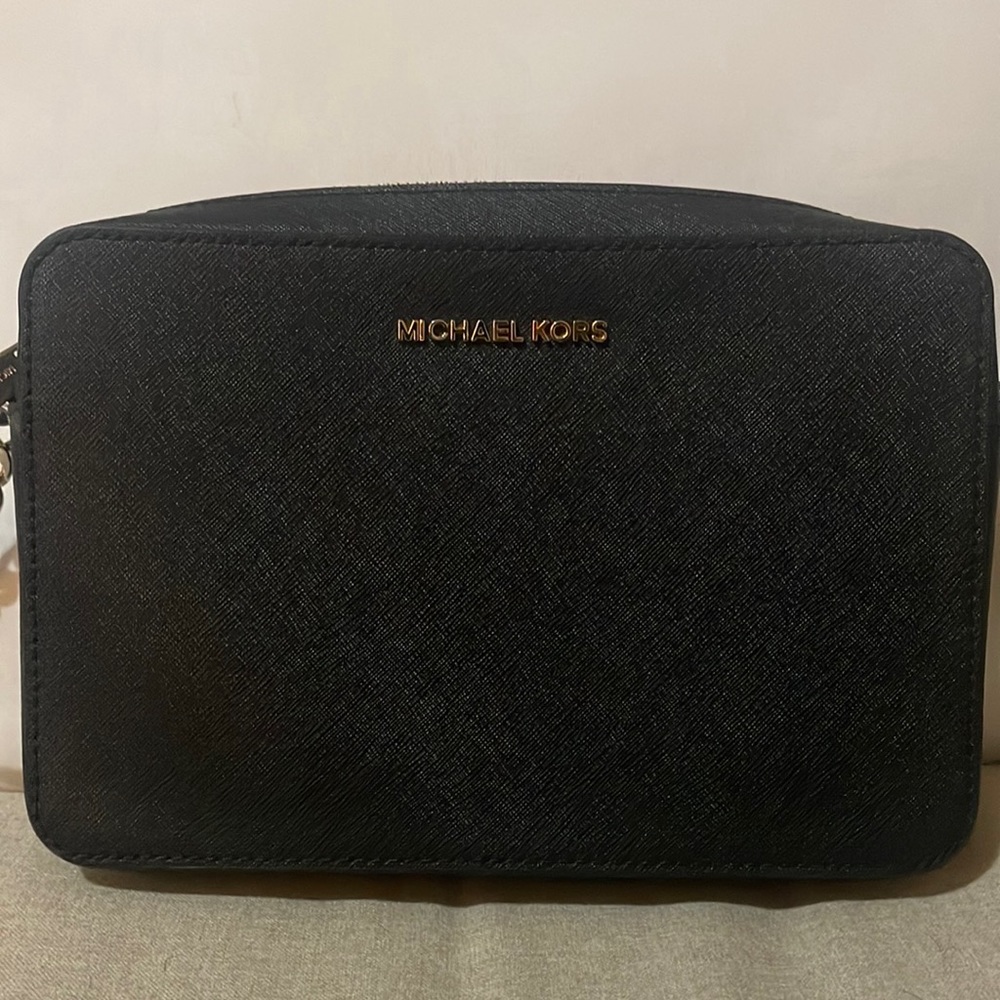 Michael Kors saffino leather cross bag in black and gold
